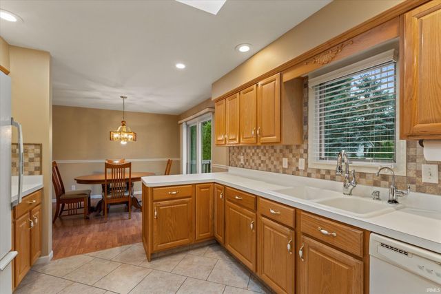 53178 Fiddlehead Court, South Bend, IN 46637