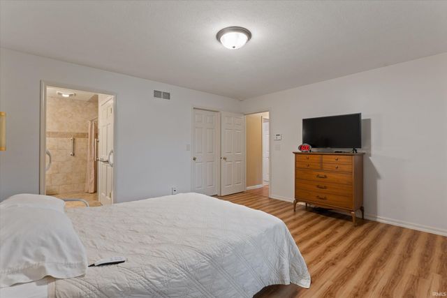 53178 Fiddlehead Court, South Bend, IN 46637