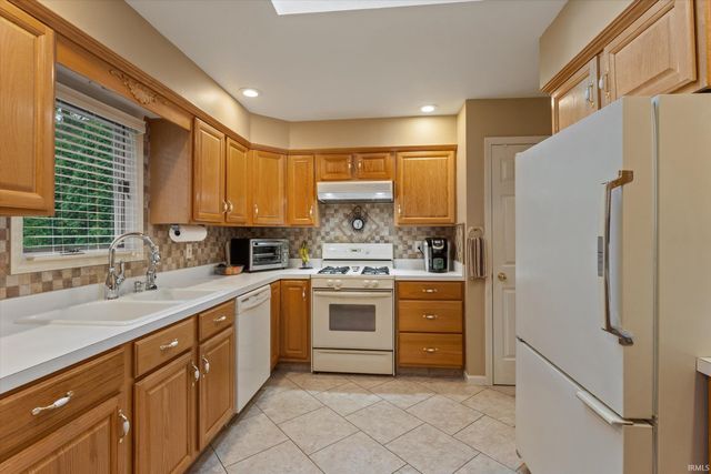 53178 Fiddlehead Court, South Bend, IN 46637