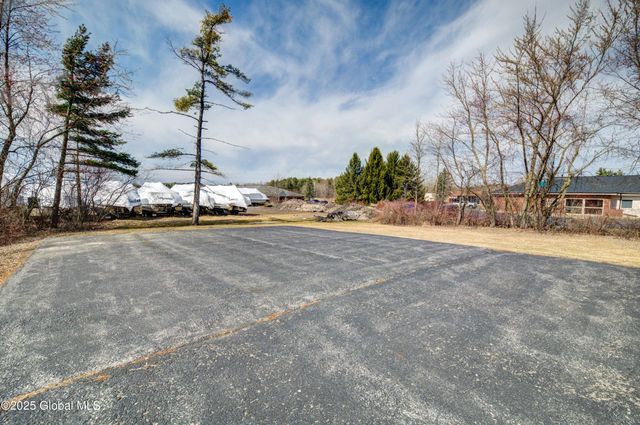 4834 State Highway 30, Amsterdam, NY 12010