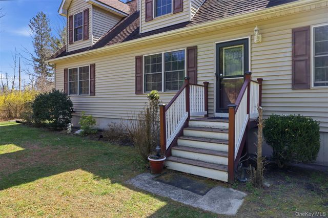 944 Us Route 209, Cuddebackville, NY 12729