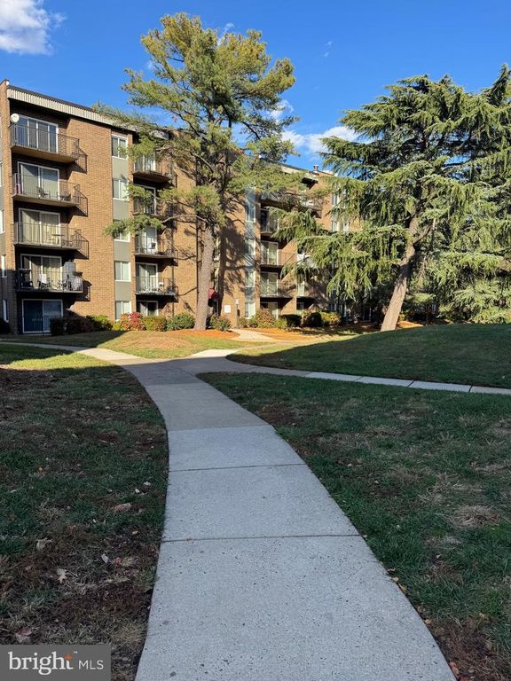 60 S VAN DORN ST #314, Alexandria, VA 22304