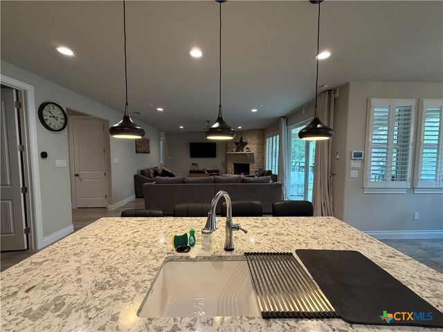 3891 Potters Creek Road, Canyon Lake, TX 78133