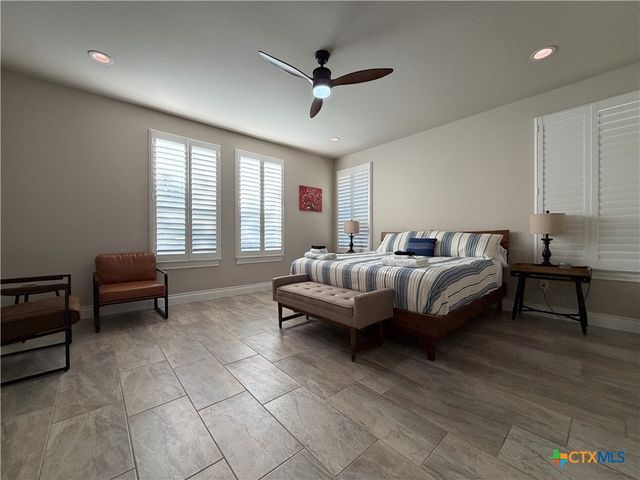 3891 Potters Creek Road, Canyon Lake, TX 78133