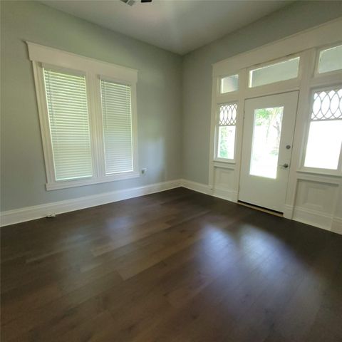 1325 W 13th Avenue, Corsicana, TX 75110