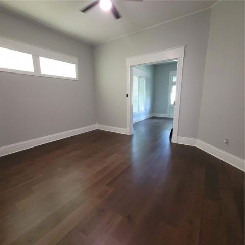 1325 W 13th Avenue, Corsicana, TX 75110