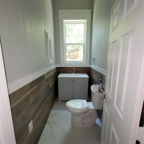 1325 W 13th Avenue, Corsicana, TX 75110