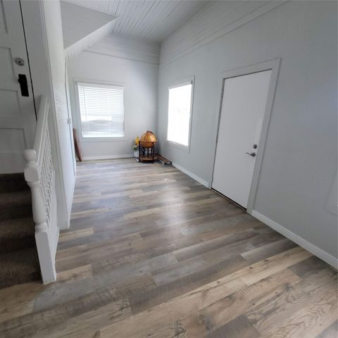 1325 W 13th Avenue, Corsicana, TX 75110