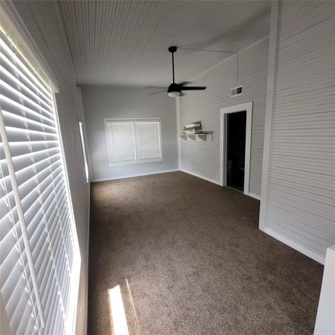 1325 W 13th Avenue, Corsicana, TX 75110