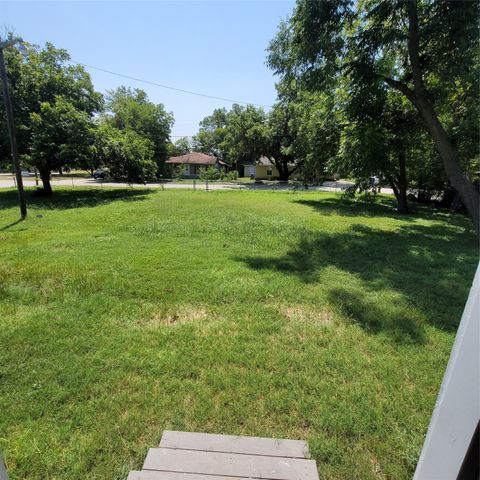 1325 W 13th Avenue, Corsicana, TX 75110