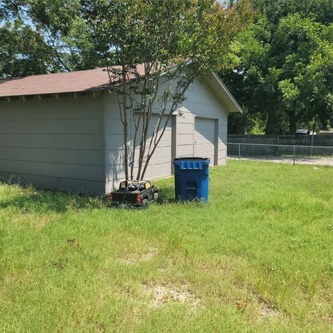 1325 W 13th Avenue, Corsicana, TX 75110