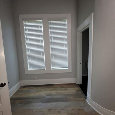 1325 W 13th Avenue, Corsicana, TX 75110