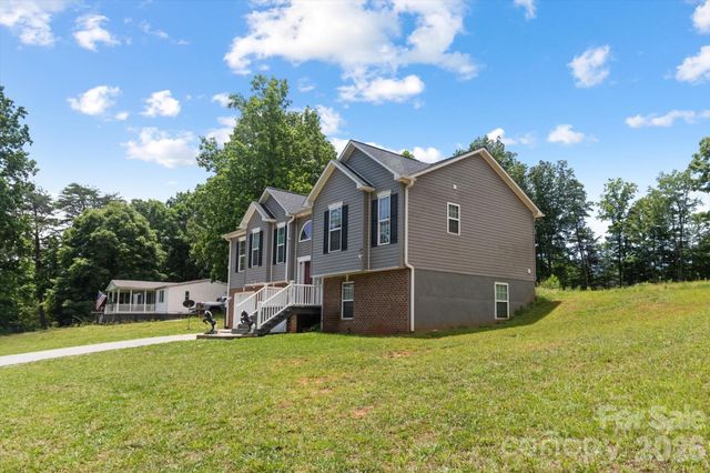 1223 Deer Park Road, Nebo, NC 28761