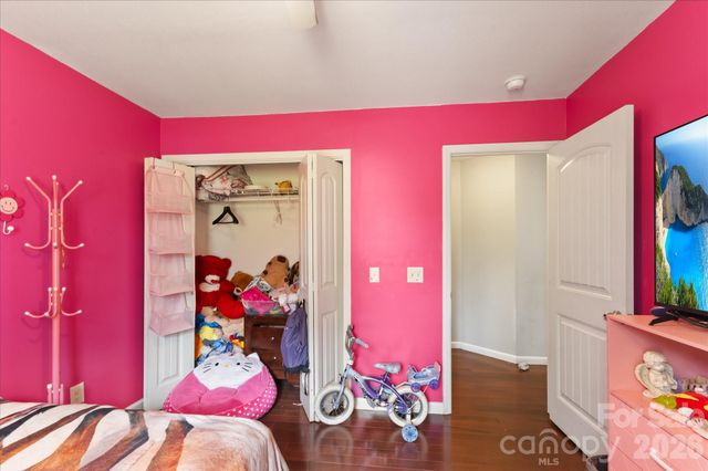 1223 Deer Park Road, Nebo, NC 28761