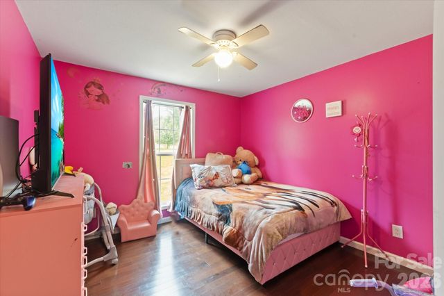 1223 Deer Park Road, Nebo, NC 28761