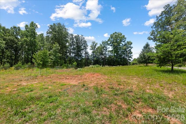 1223 Deer Park Road, Nebo, NC 28761