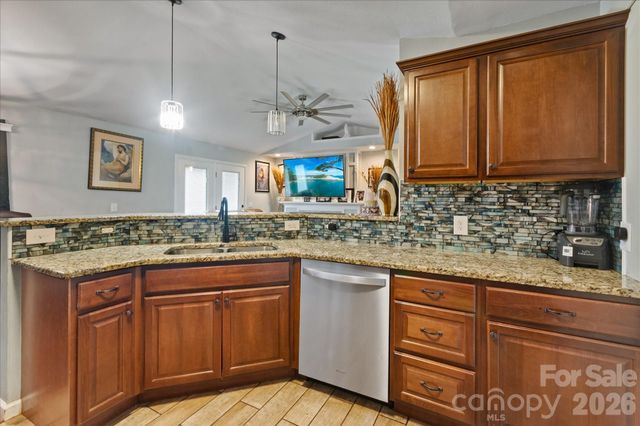 1223 Deer Park Road, Nebo, NC 28761