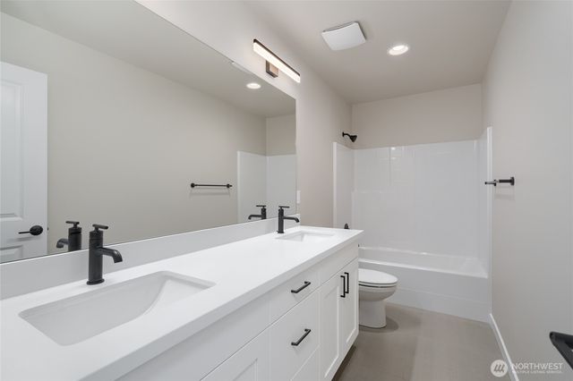 2431 SW Ridgeway Drive, Oak Harbor, WA 98277