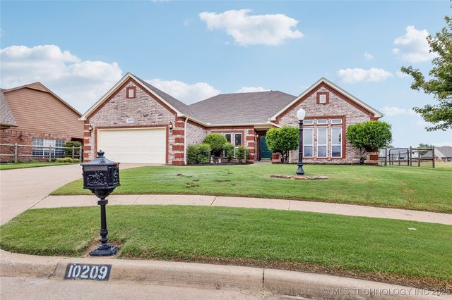 10209 E 89th Street N, Owasso, OK 74055