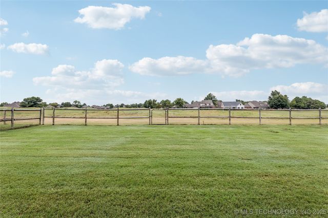 10209 E 89th Street N, Owasso, OK 74055