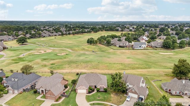 10209 E 89th Street N, Owasso, OK 74055