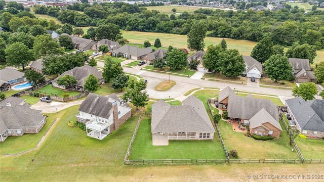 10209 E 89th Street N, Owasso, OK 74055