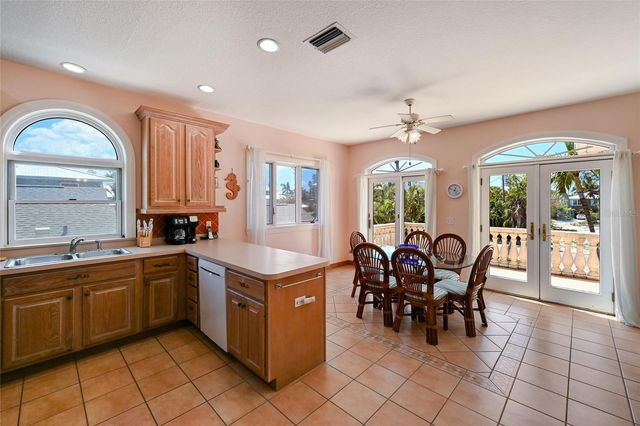 889 N SHORE DRIVE, Anna Maria, FL 34216