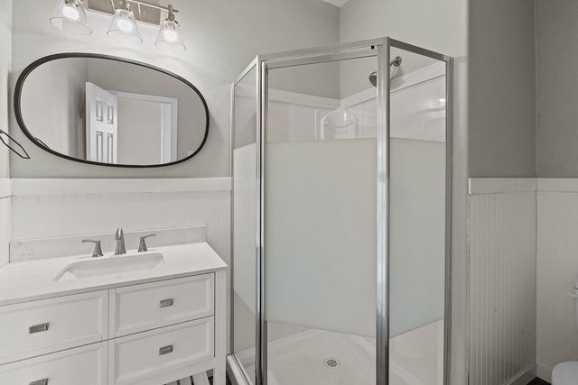 209 Stoney Pointe Drive, Hollister, MO 65672