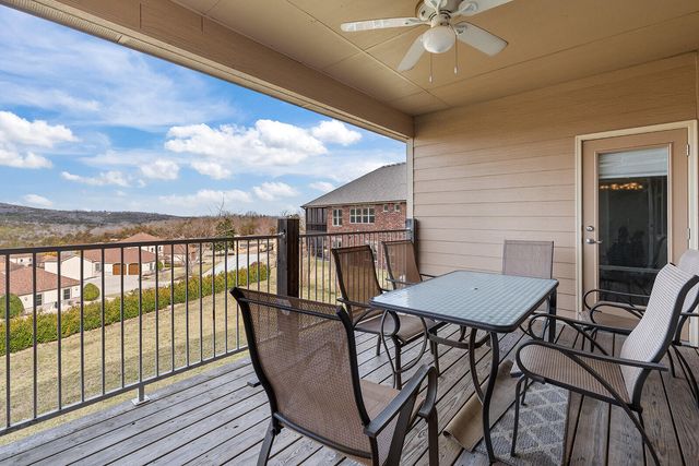 209 Stoney Pointe Drive, Hollister, MO 65672