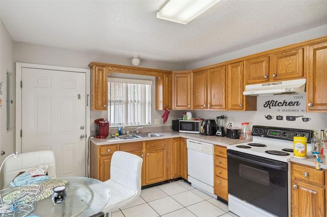 303 AZINCOURT LANE A & B, Kissimmee, FL 34759