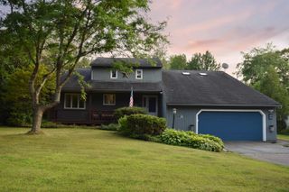 3 Bobolink Circle, Essex, VT 05452