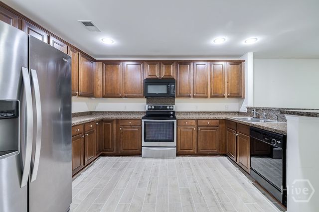 312 Grasslands Drive, Pooler, GA 31322