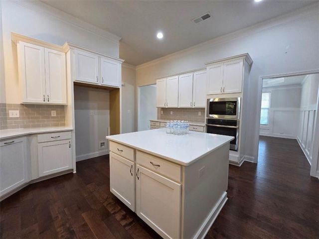 3898 Heirloom Loop Court, Buford, GA 30519