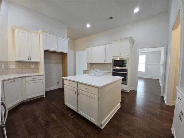 3898 Heirloom Loop Court, Buford, GA 30519