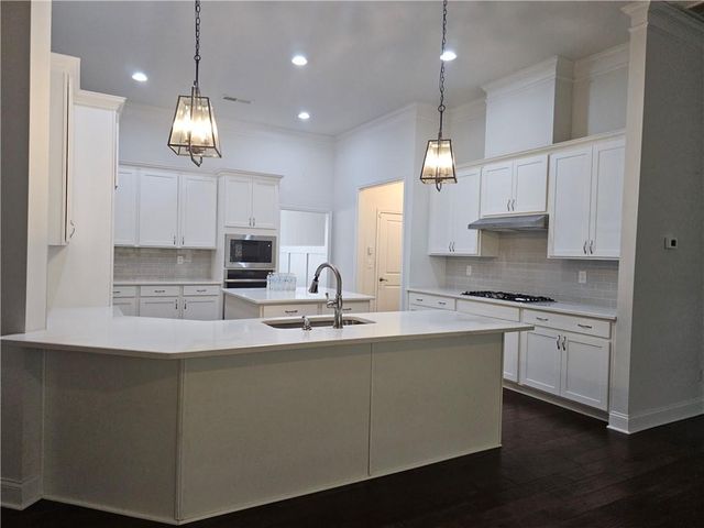 3898 Heirloom Loop Court, Buford, GA 30519