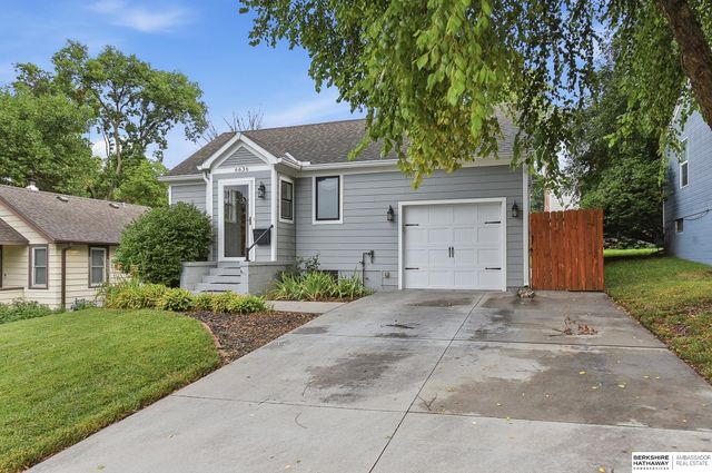 6636 Pinkney Street, Omaha, NE 68104