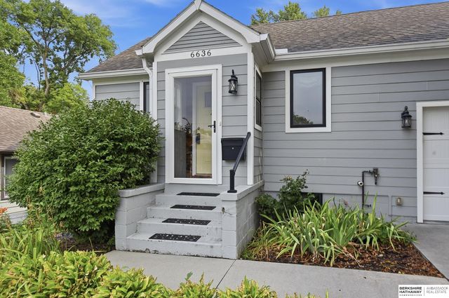 6636 Pinkney Street, Omaha, NE 68104