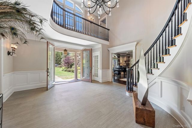 8 Ridgeview Circle, Armonk, NY 10504