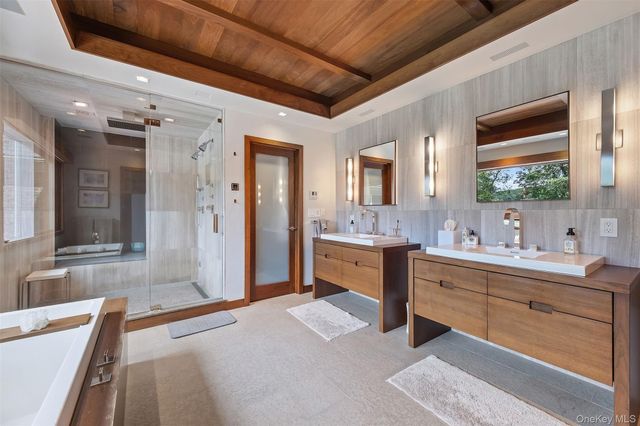 8 Ridgeview Circle, Armonk, NY 10504