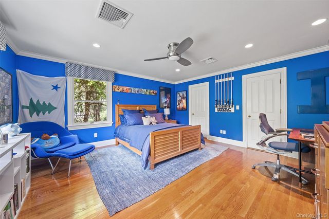 8 Ridgeview Circle, Armonk, NY 10504