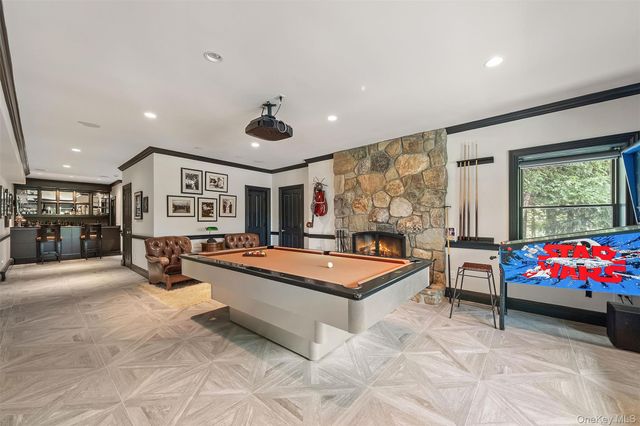 8 Ridgeview Circle, Armonk, NY 10504