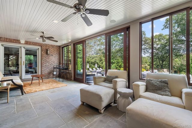 8 Ridgeview Circle, Armonk, NY 10504