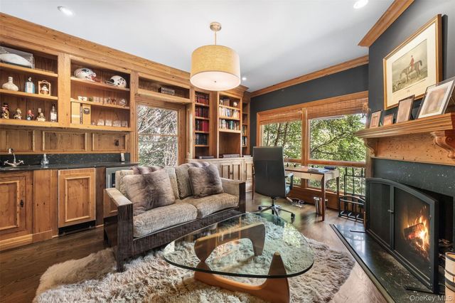 8 Ridgeview Circle, Armonk, NY 10504