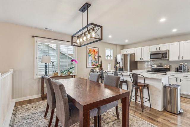 713 Bradford Drive, Norwalk, IA 50211