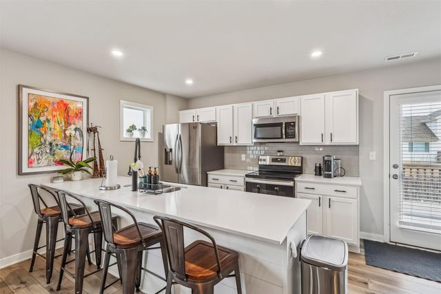 713 Bradford Drive, Norwalk, IA 50211