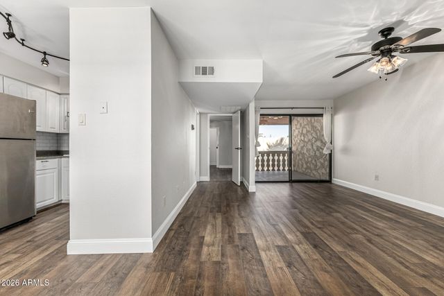 4950 N MILLER Road 337, Scottsdale, AZ 85251