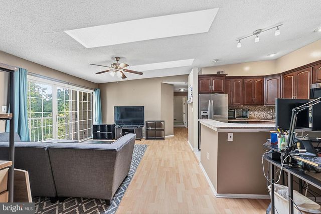 85 CHEVERNY CT, Hamilton, NJ 08619