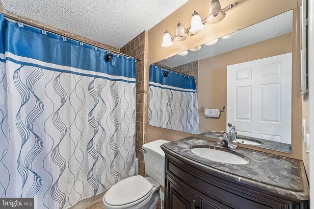 85 CHEVERNY CT, Hamilton, NJ 08619