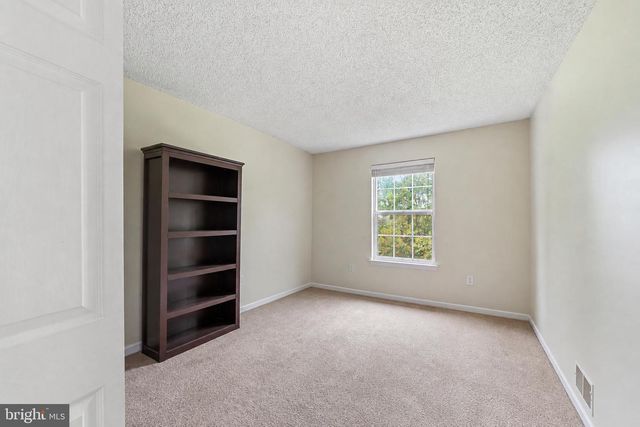 85 CHEVERNY CT, Hamilton, NJ 08619