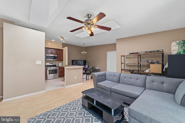 85 CHEVERNY CT, Hamilton, NJ 08619